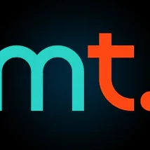 โลโก้ตัวพิมพ์เล็ก mt. สีเขียวน้ำทะเลและสีส้มบนพื้นดำ